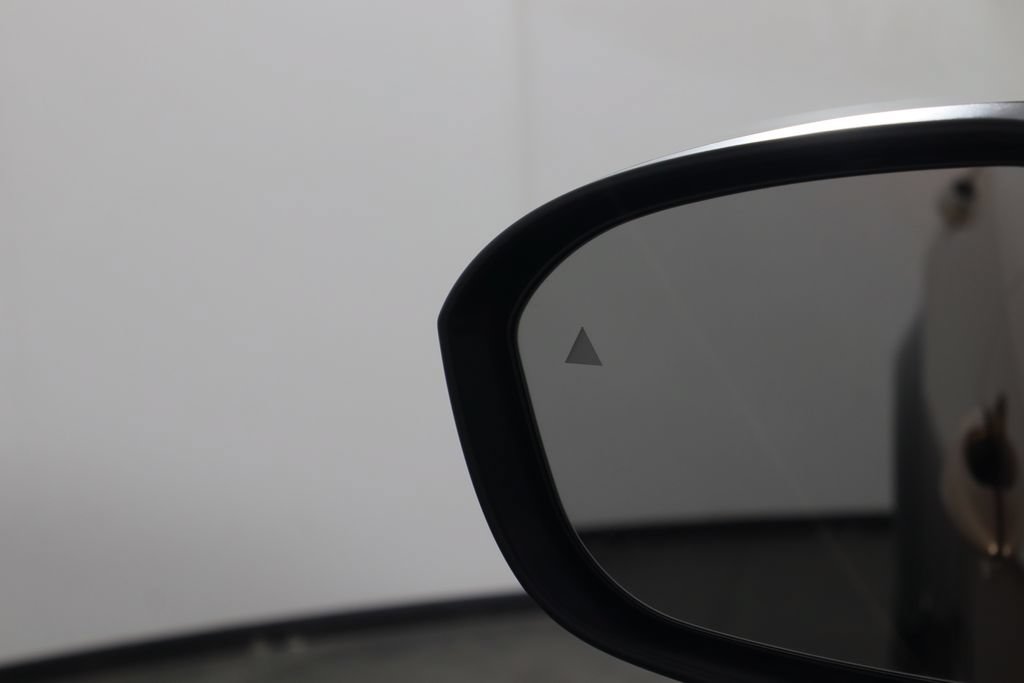 Used 2023 Nissan Ariya FWD image 35