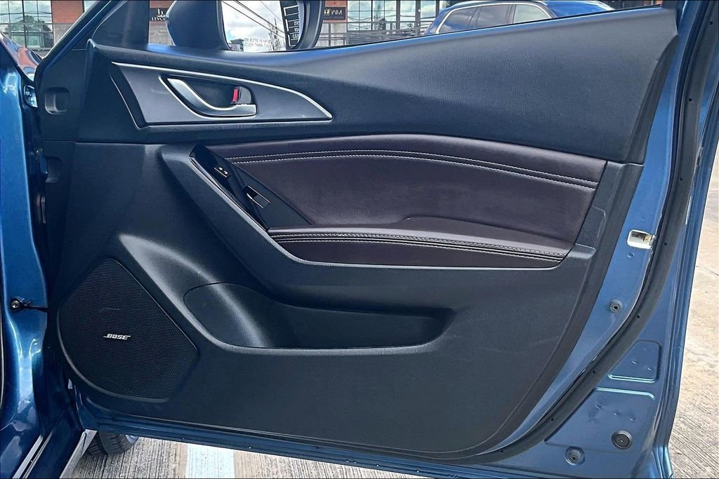 Used 2018 MAZDA MAZDA3 Grand Touring w/ Premium Equipment Package image 24