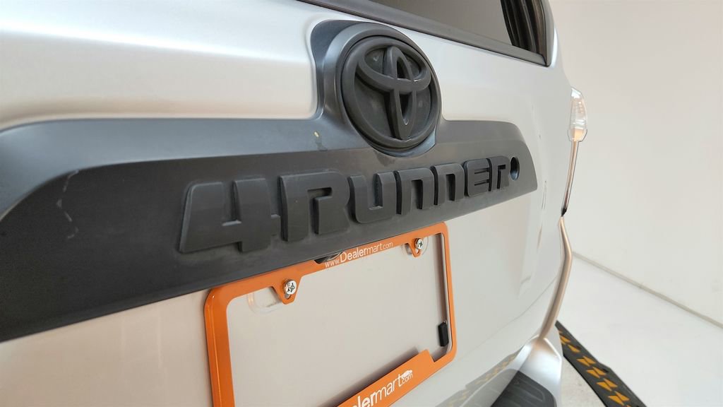 Used 2018 Toyota 4Runner TRD Off-Road image 25