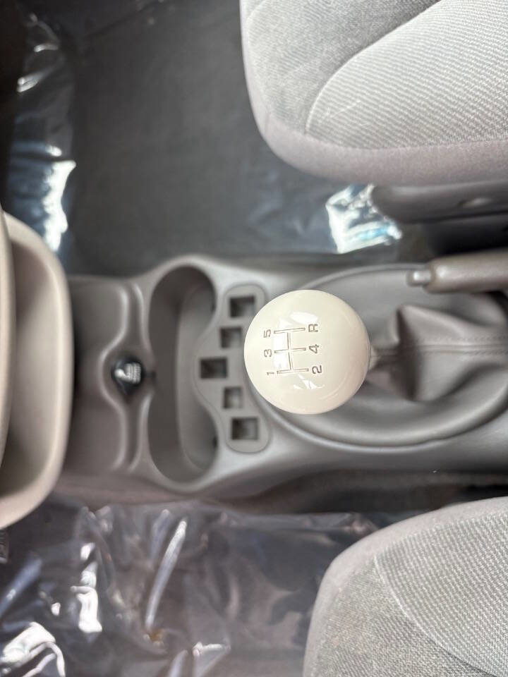 Used 2001 Chrysler PT Cruiser Base 4dr Wagon image 18