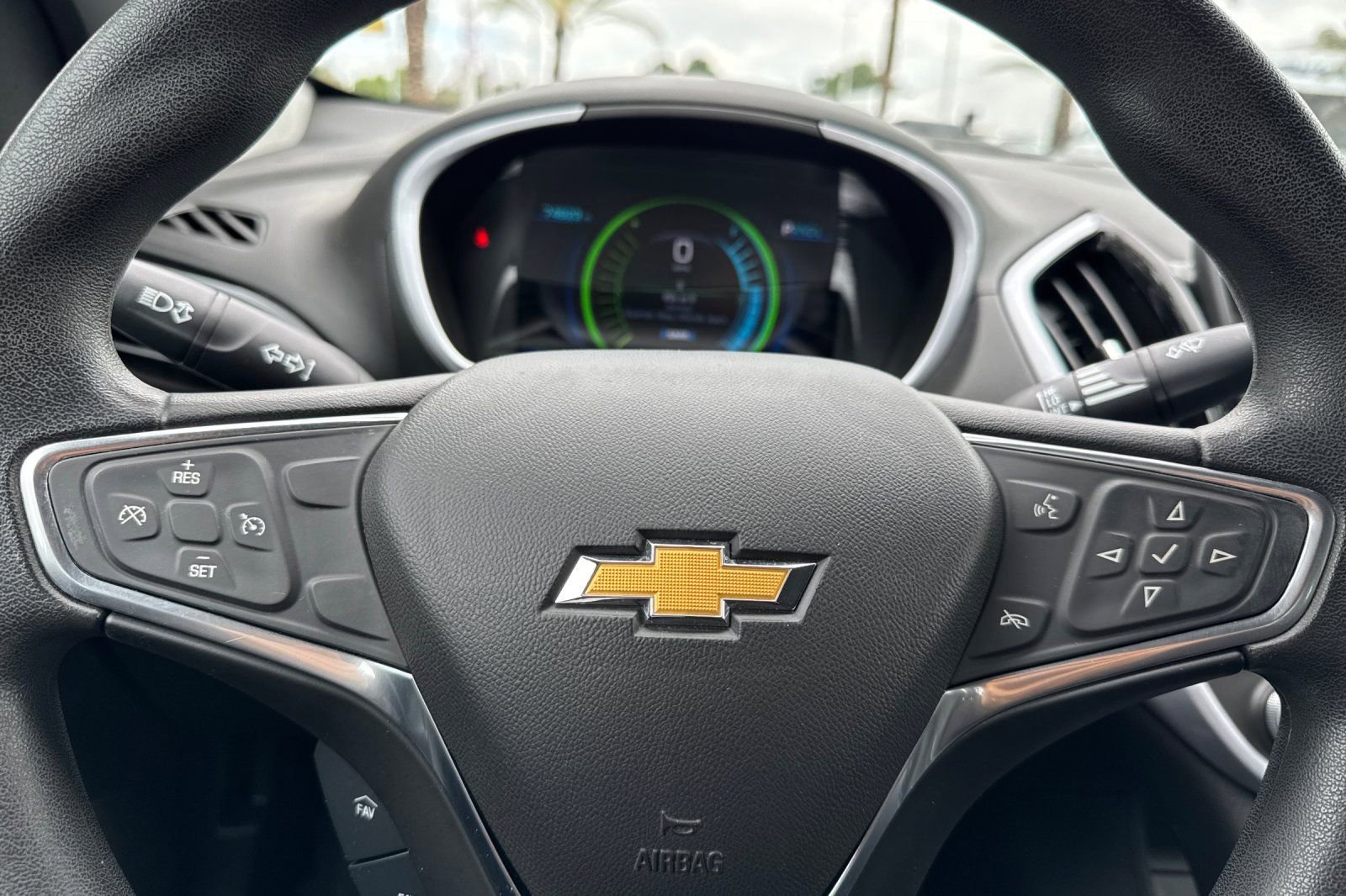 Used 2018 Chevrolet Volt LT image 24