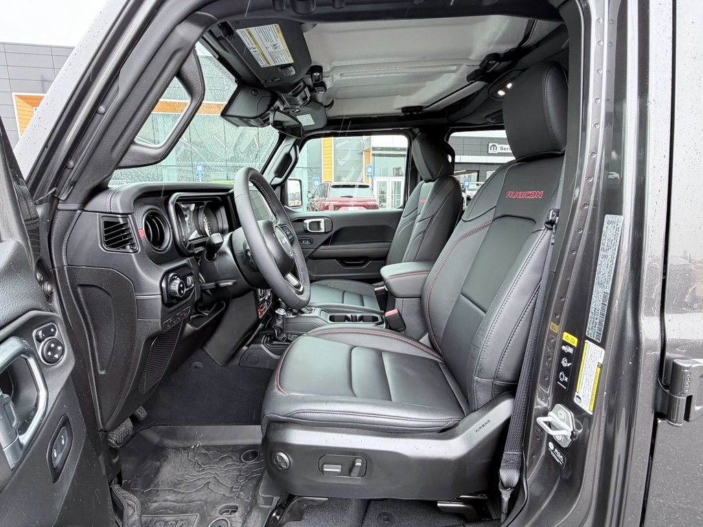 Used 2025 Jeep Gladiator Rubicon w/ Safety Group image 17
