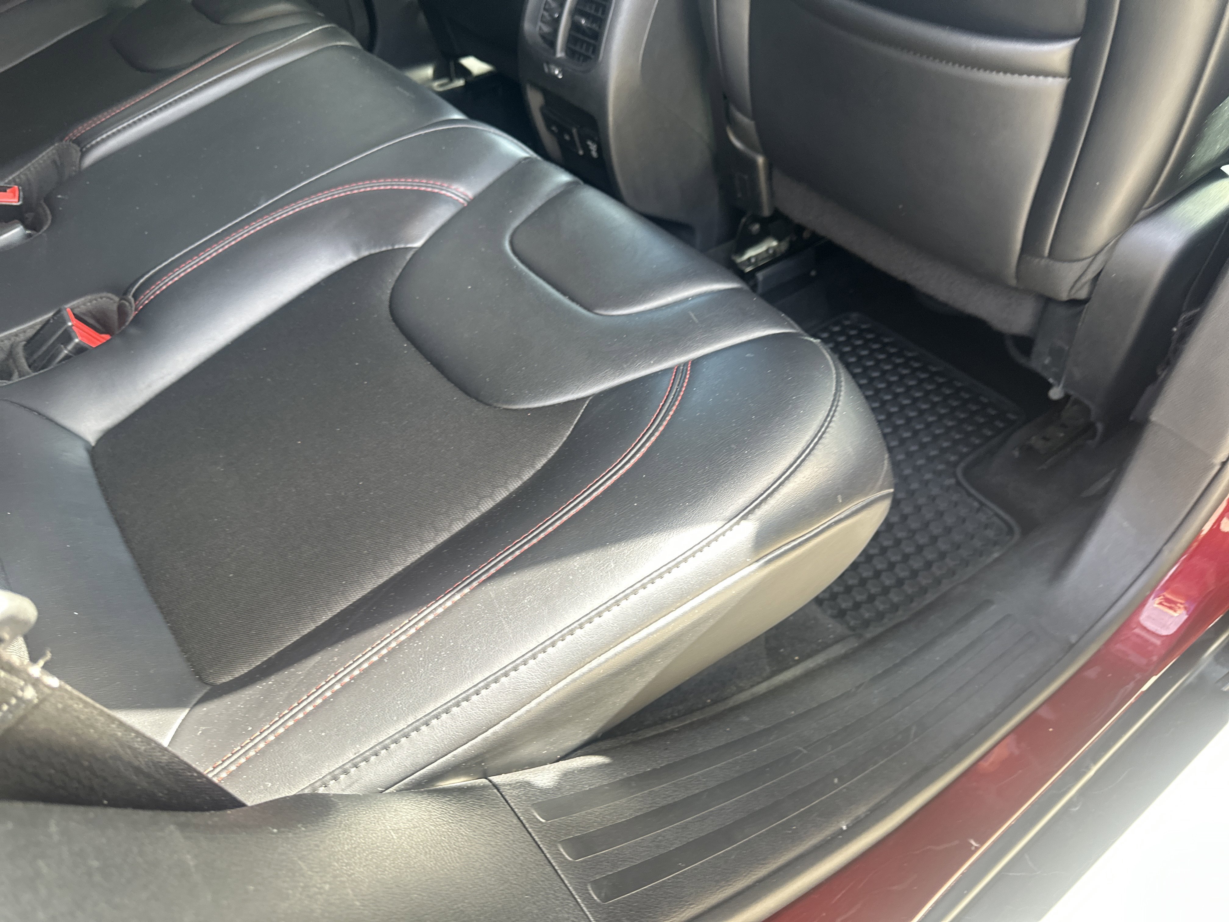 Used 2019 Jeep Cherokee Trailhawk w/ Comfort/Convenience Group image 25