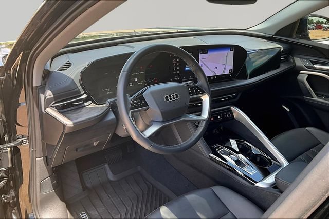 Used 2025 Audi Q5 Premium w/ Convenience Package AWD/4WD image 13