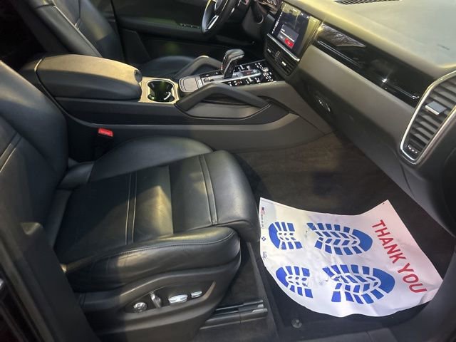 Used 2020 Porsche Cayenne image 19