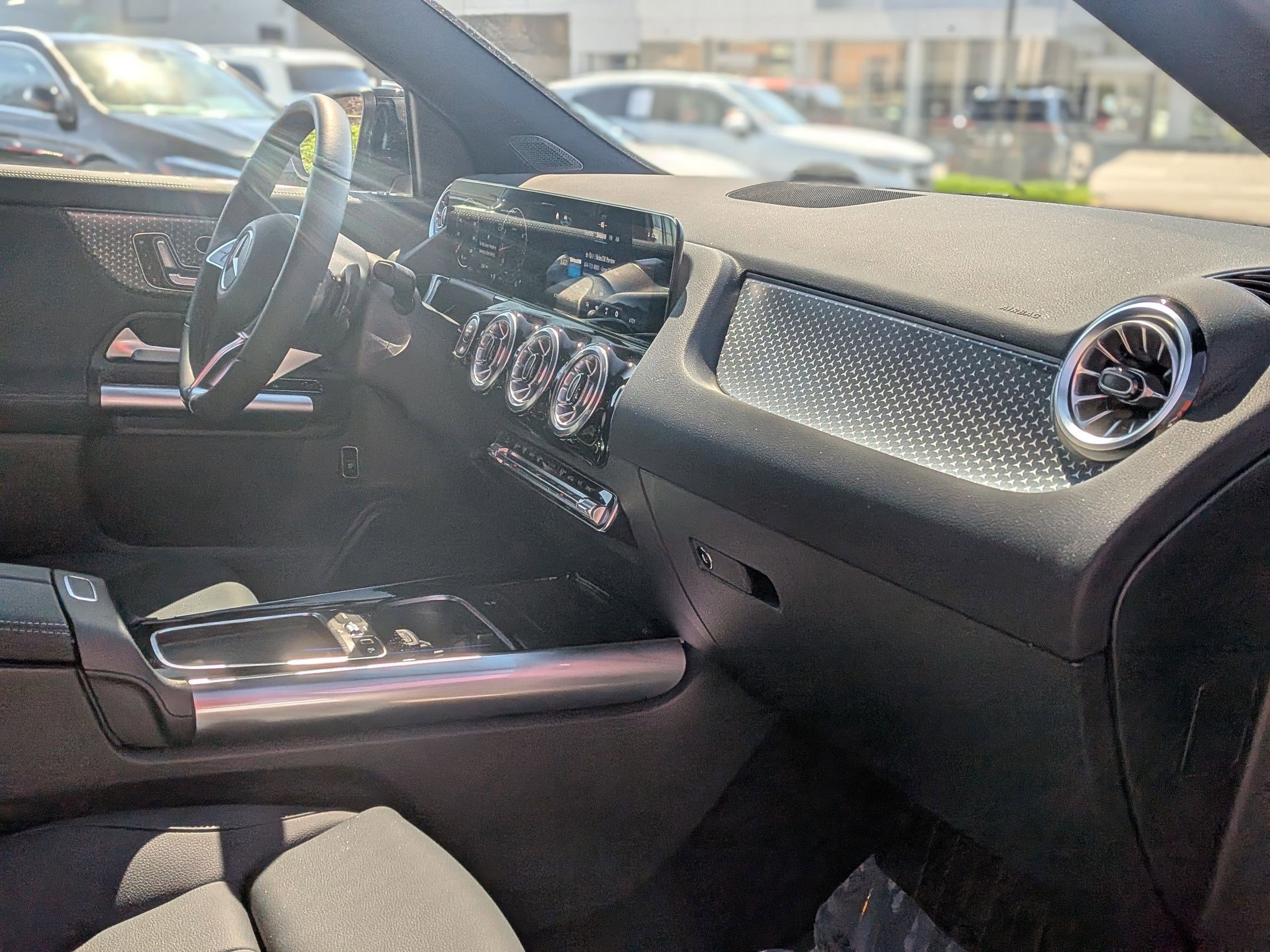 Certified 2025 Mercedes-Benz GLA 250 GLA 250 image 38