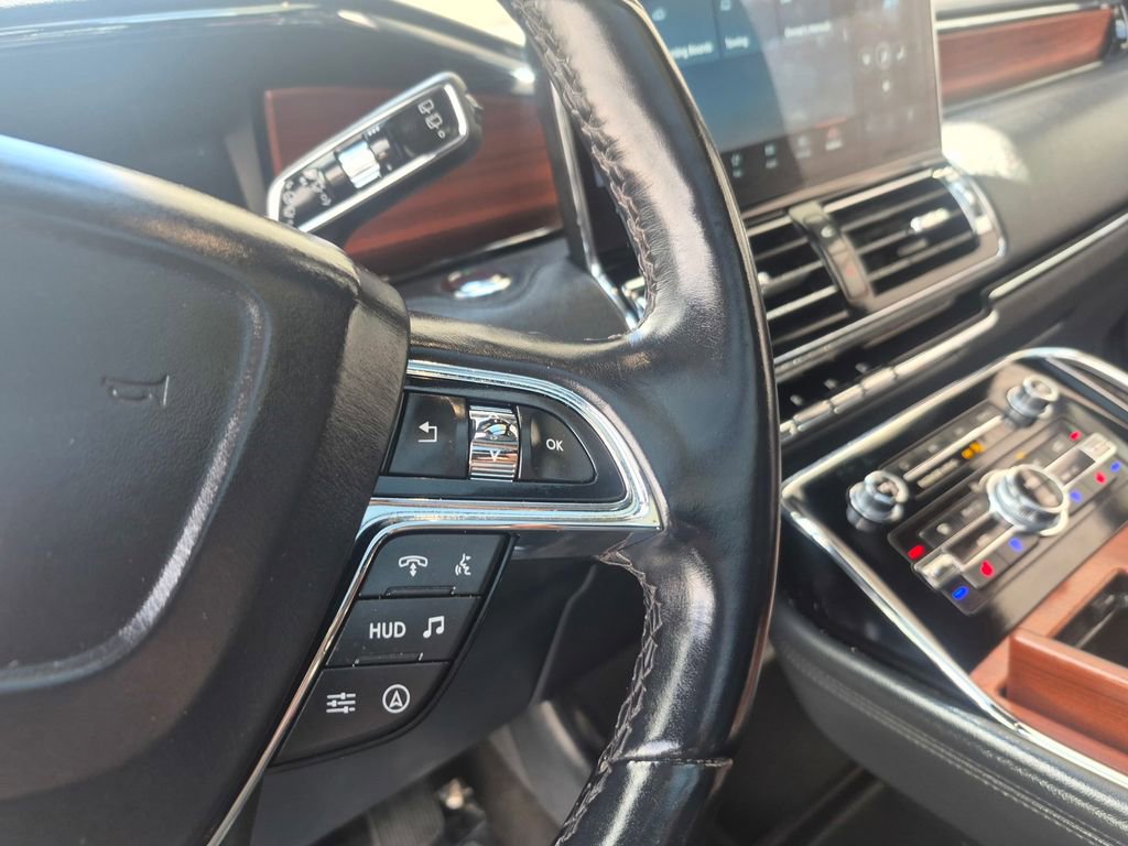 Used 2024 Lincoln Navigator Reserve image 21