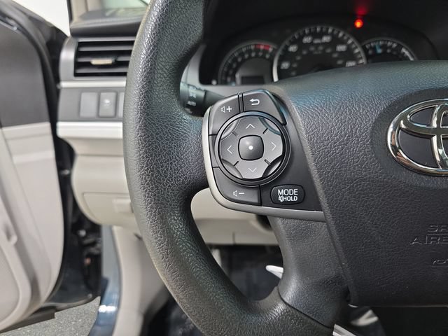 Used 2014 Toyota Camry LE FWD image 17
