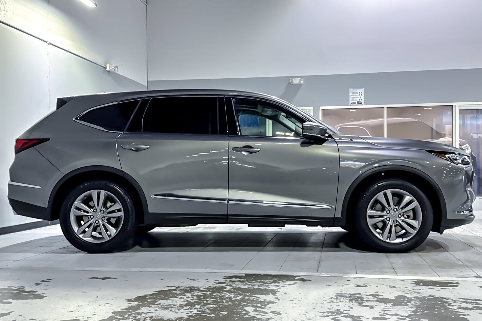 Used 2023 Acura MDX SH-AWD image 8