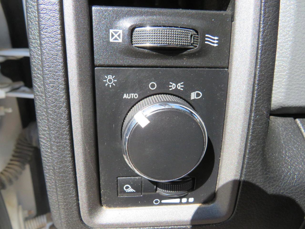 Used 2018 RAM 2500 Tradesman w/ Chrome Appearance Group image 15