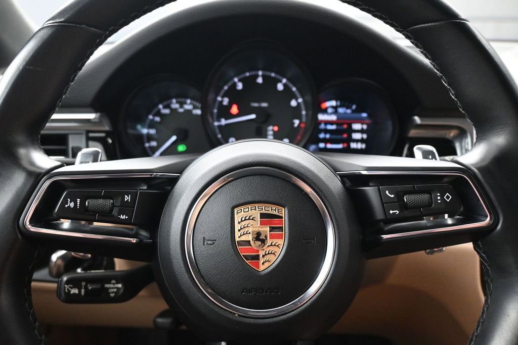 Certified 2023 Porsche Macan AWD/4WD image 21