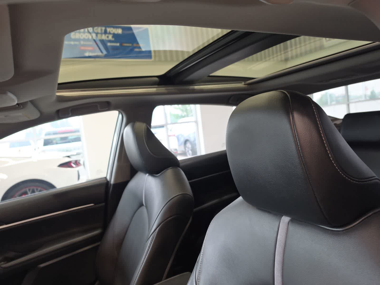 Used 2021 Toyota Camry XSE FWD image 15