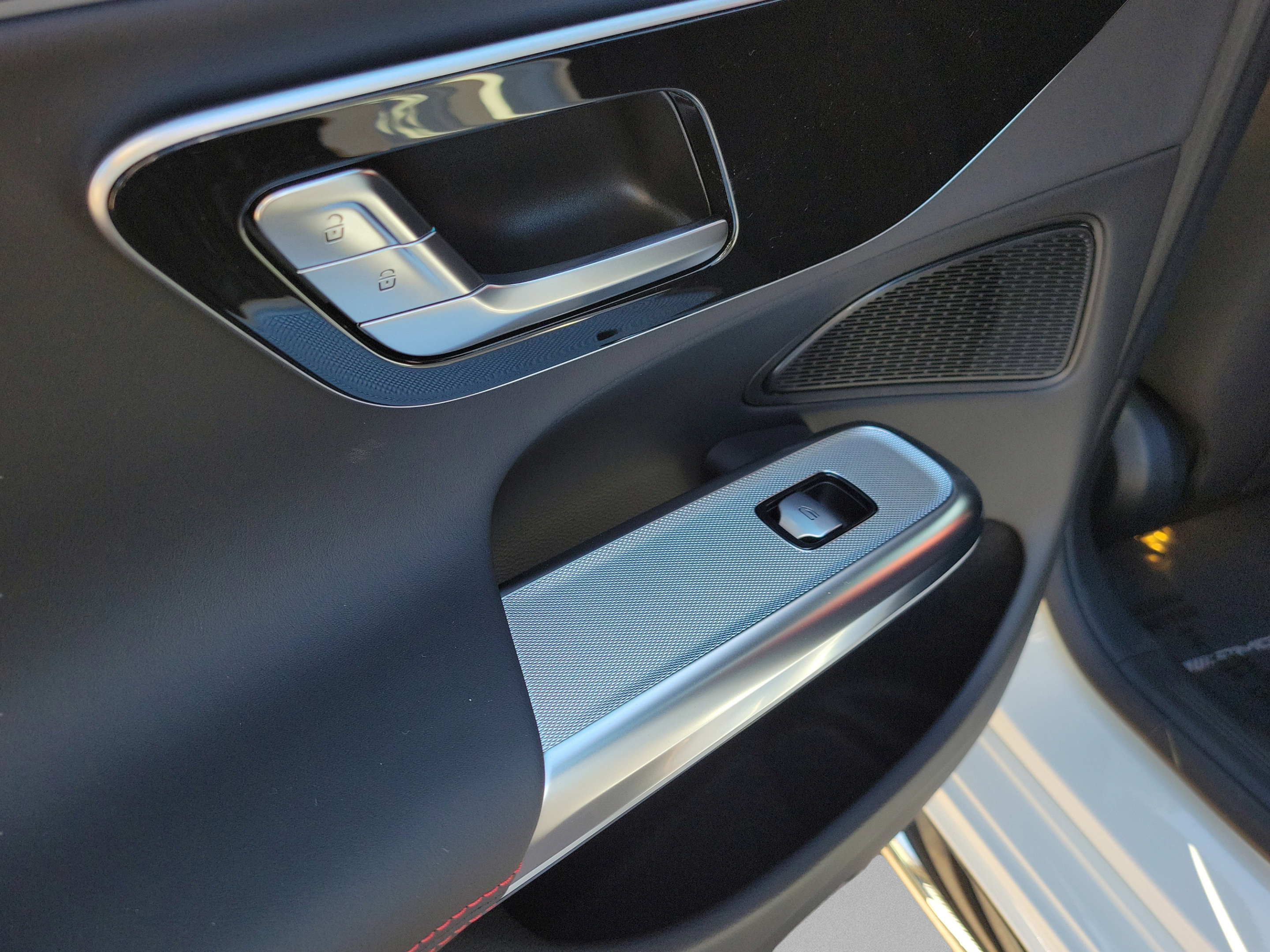 New 2026 Mercedes-Benz E 53 AMG e 4MATIC Sedan image 8