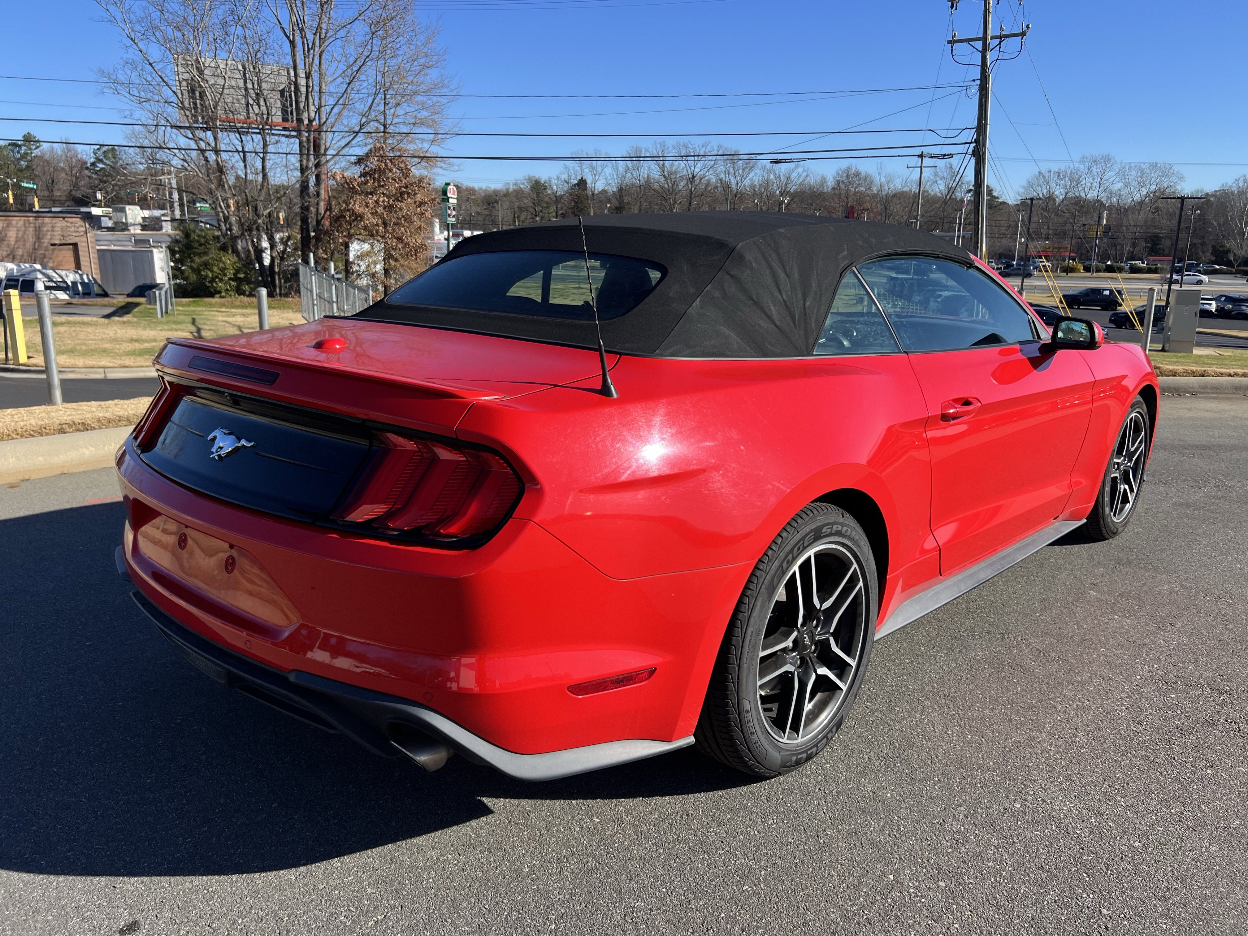 Used 2021 Ford Mustang Premium image 9