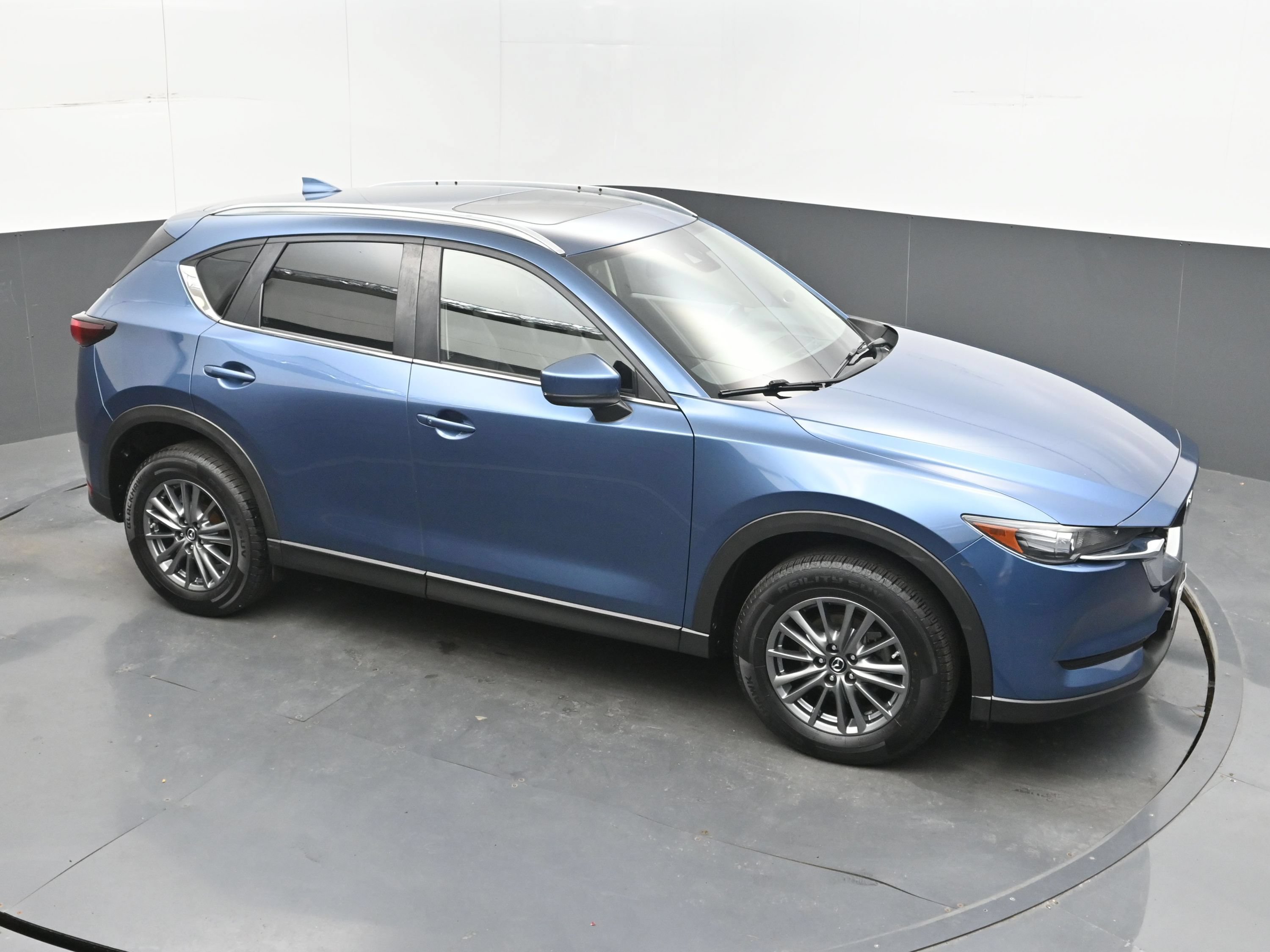 Used 2017 MAZDA CX-5 Touring w/ Preferred Equipment Package AWD/4WD image 31