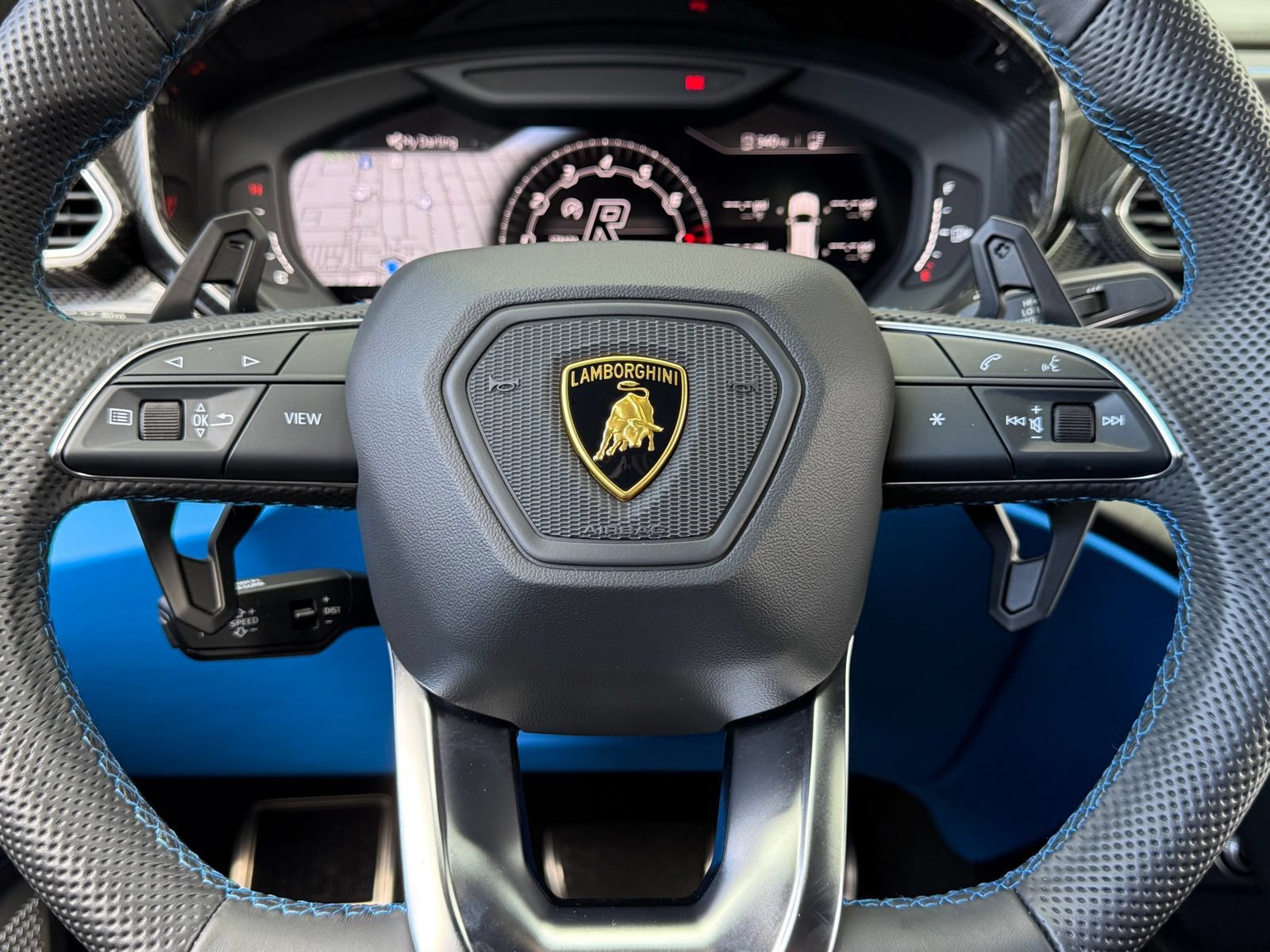 Used 2022 Lamborghini Urus AWD/4WD image 49