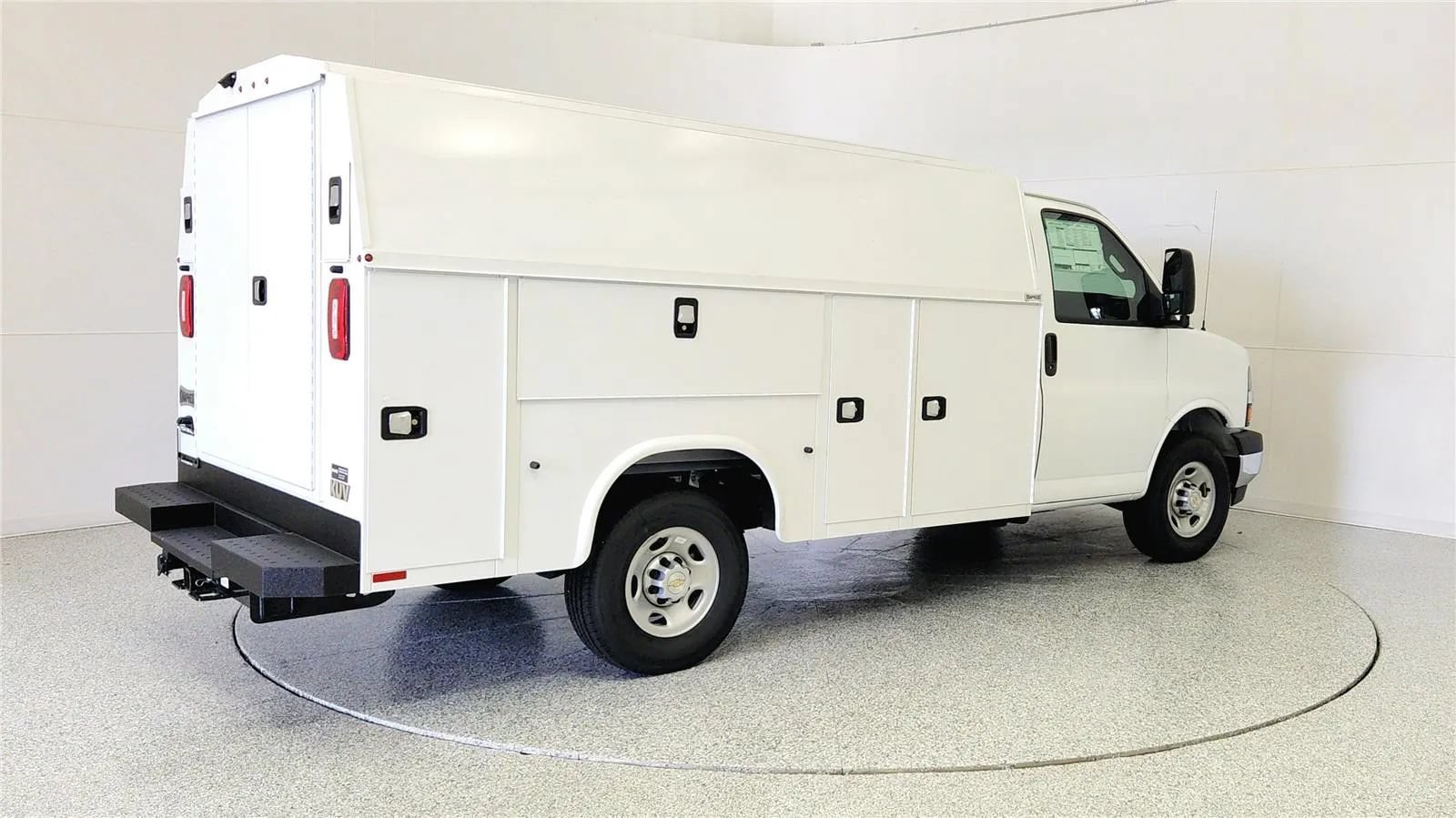 New 2025 Chevrolet Express 3500 w/ Power Convenience Package RWD image 7