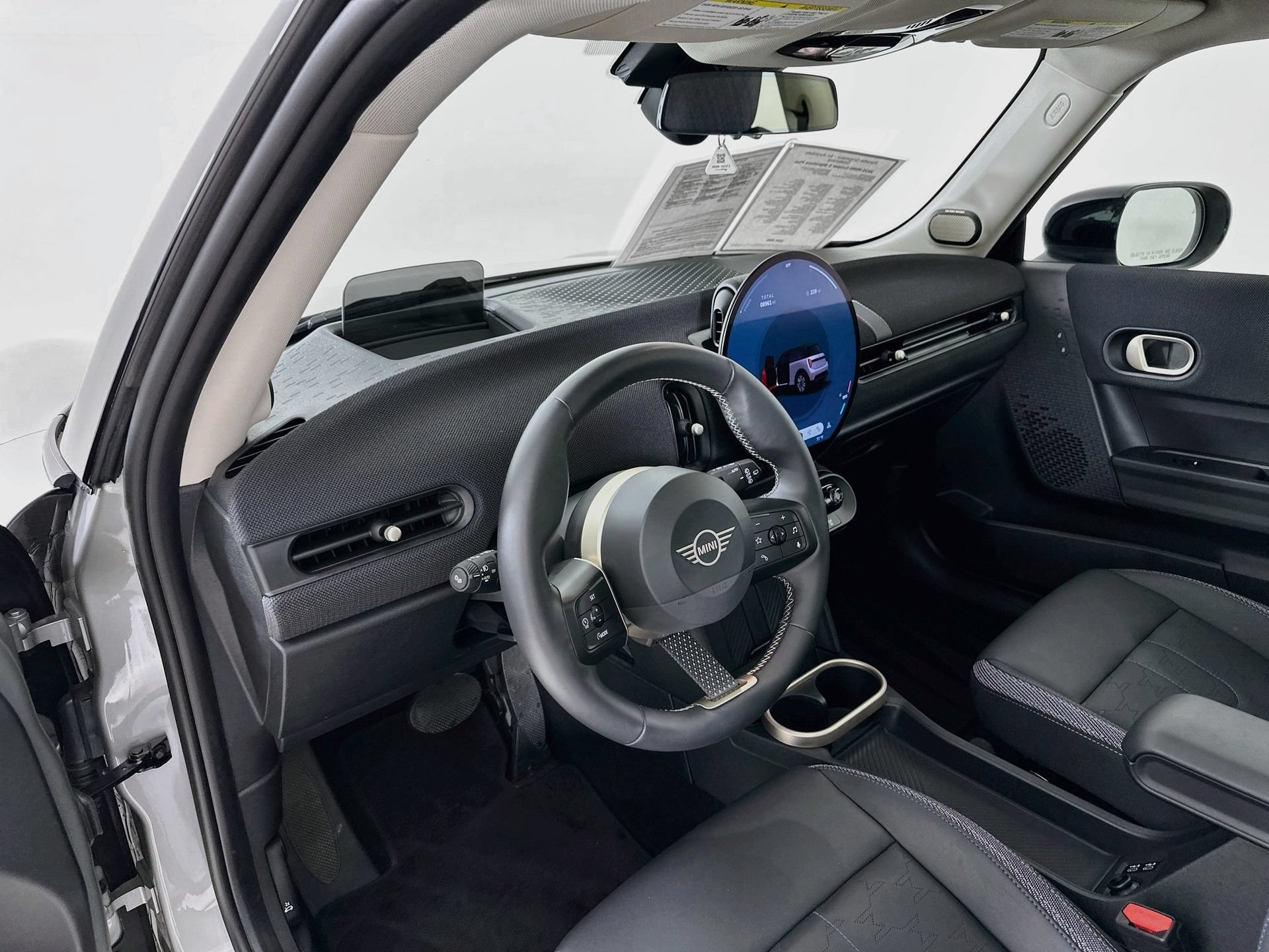 Used 2025 MINI Cooper S FWD image 10