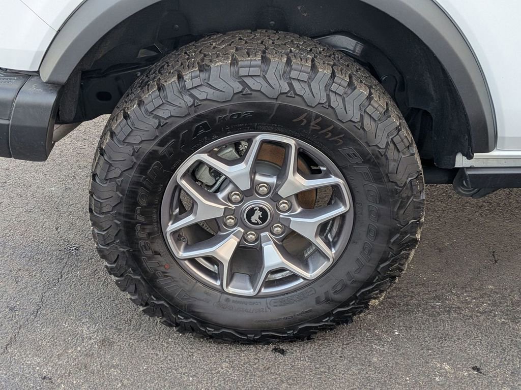 New 2025 Ford Bronco Badlands image 16