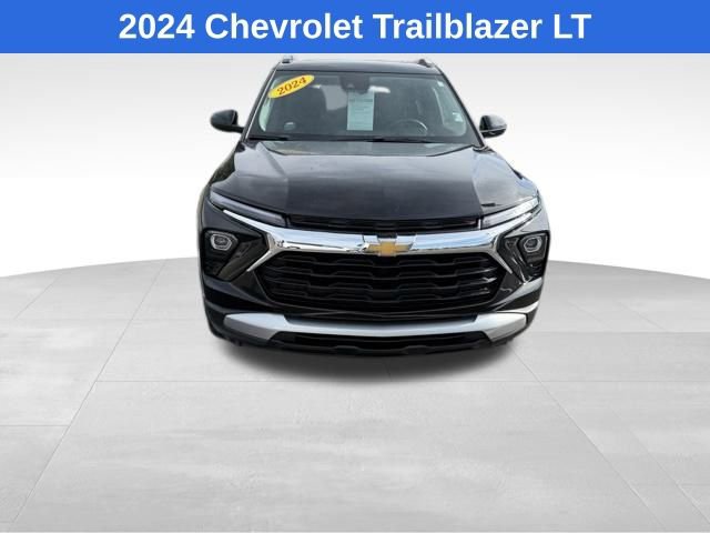 Used 2024 Chevrolet TrailBlazer LT w/ Convenience Package image 2