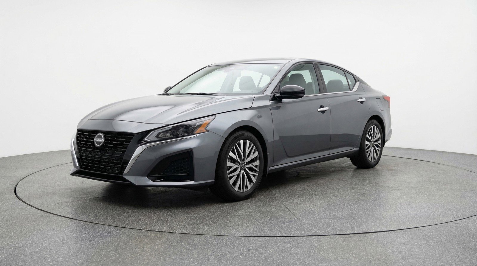 Used 2025 Nissan Altima 2.5 SV image 3