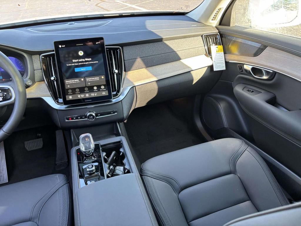 New 2026 Volvo XC90 B6 Plus image 32