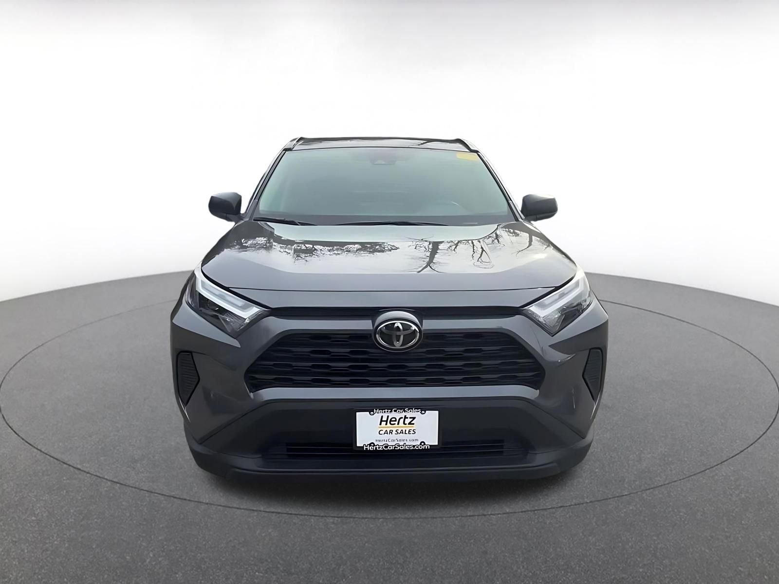 Used 2025 Toyota RAV4 LE image 4