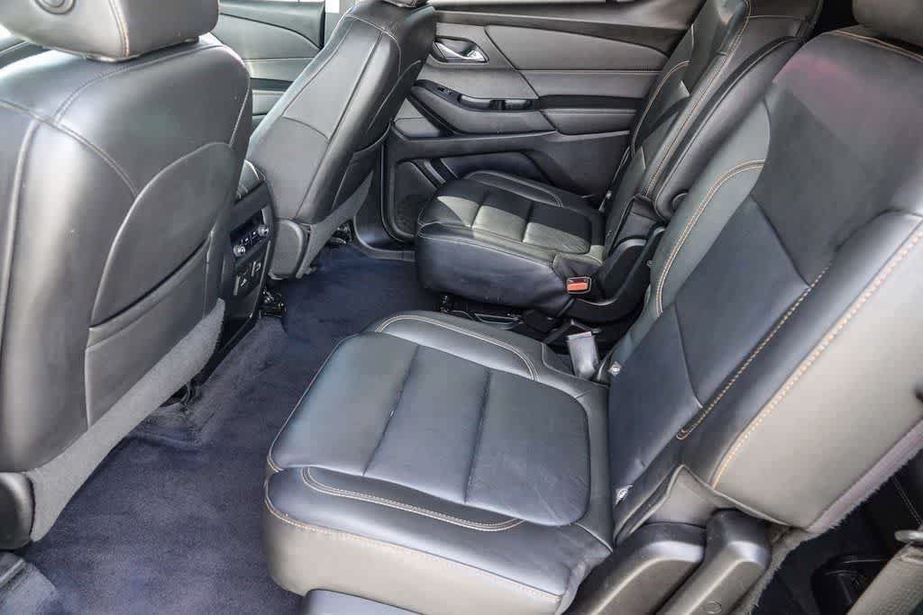 Used 2020 Chevrolet Traverse RS w/ LPO, Cargo Package FWD image 16