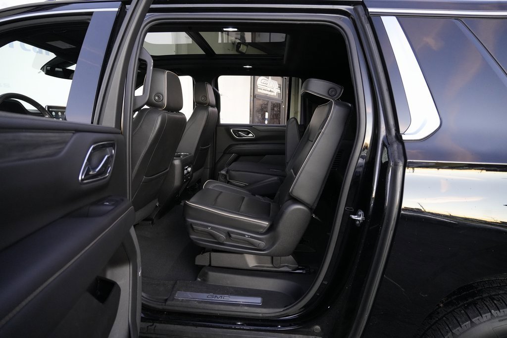 Used 2021 GMC Yukon XL SLT w/ SLT Luxury Plus Package image 19