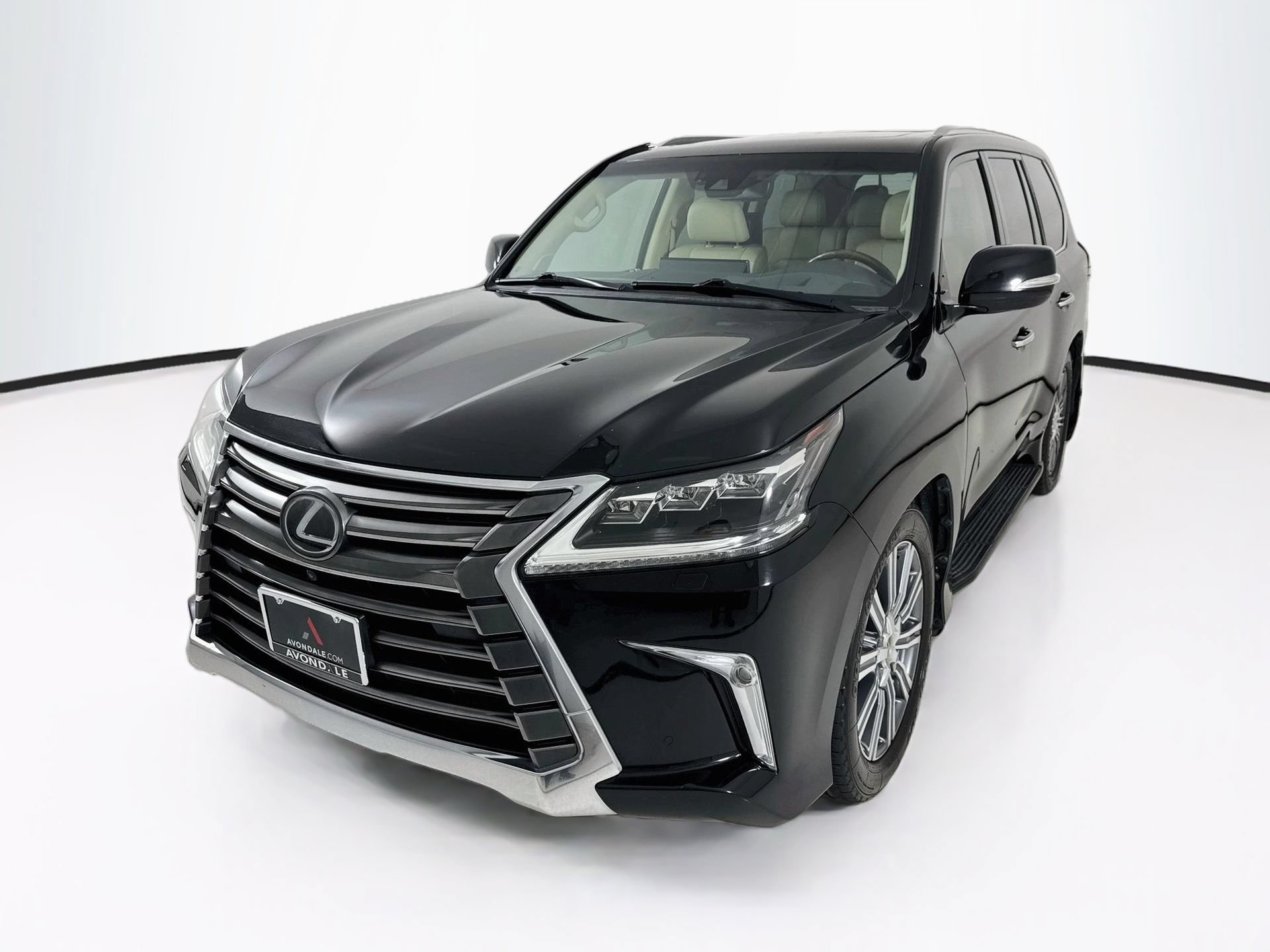 Used 2016 Lexus LX 570 4WD w/ Luxury Package image 3