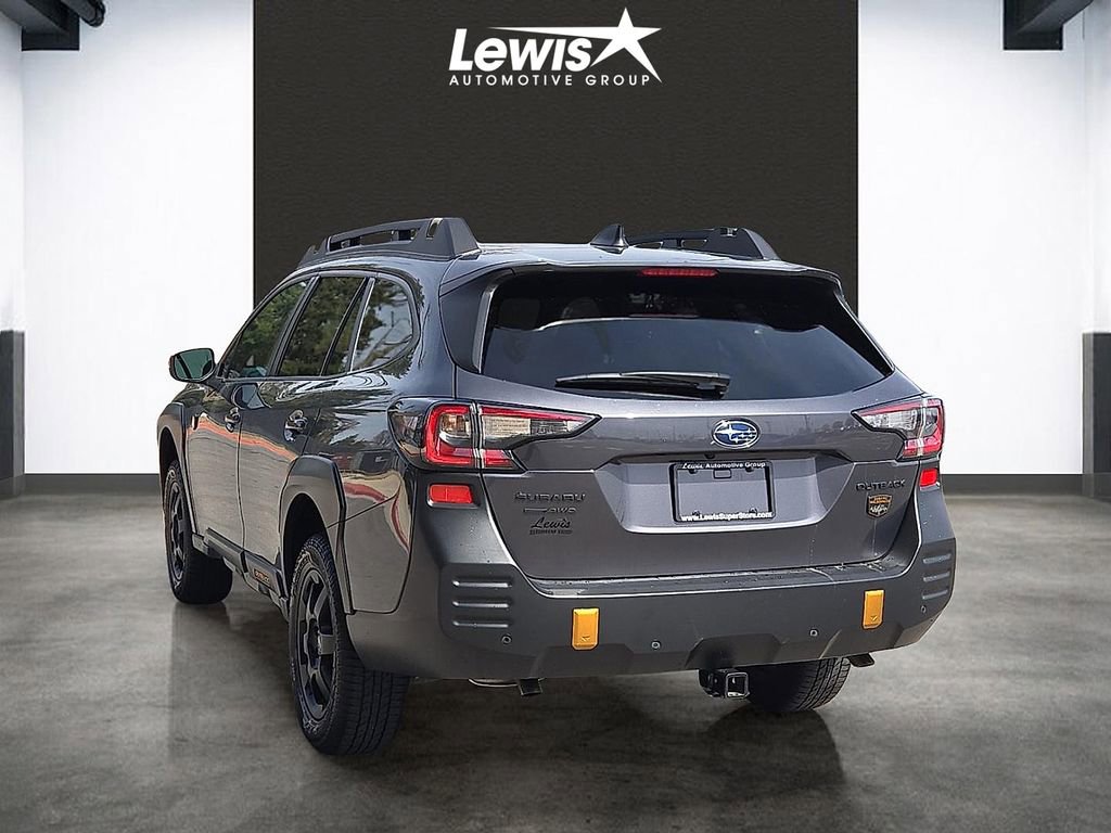 Used 2025 Subaru Outback Wilderness AWD/4WD image 3