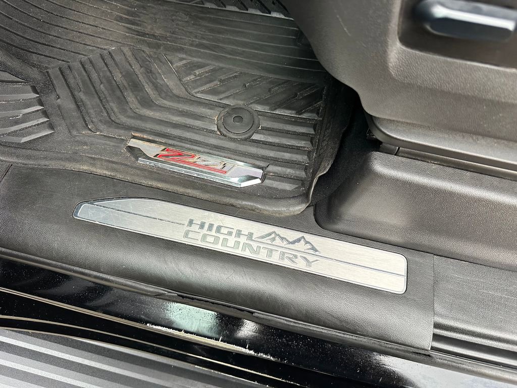 Used 2023 Chevrolet Silverado 2500 High Country w/ Z71 Off-Road Package image 39