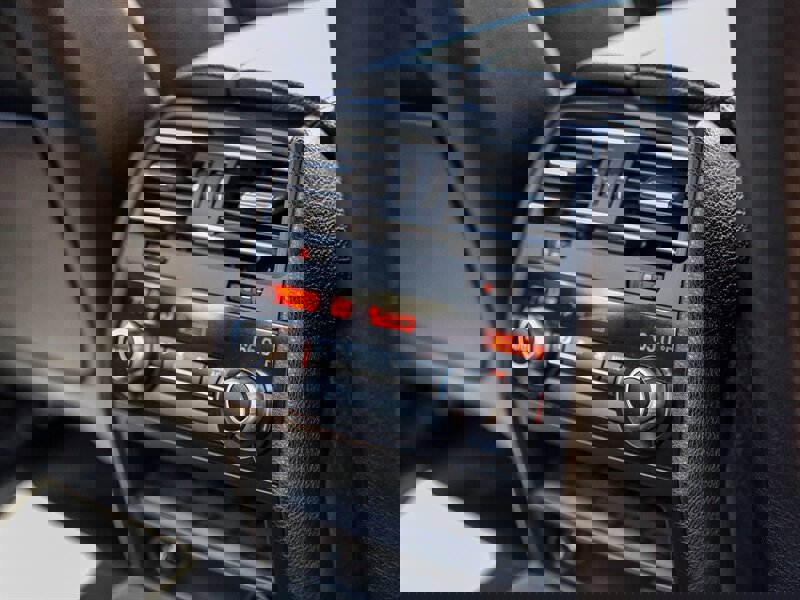 Used 2015 BMW 740Li image 23