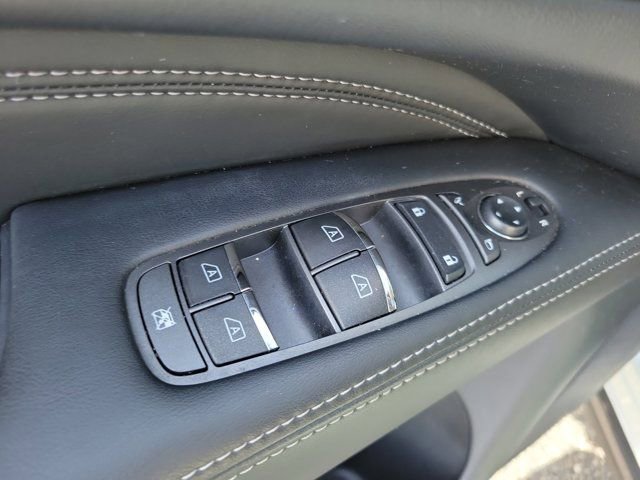 Used 2019 INFINITI QX60 Luxe w/ Essential Package image 18