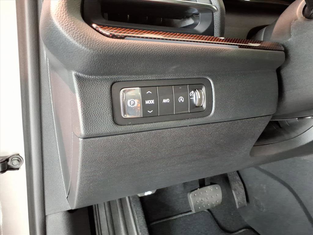 New 2026 Chevrolet Traverse Z71 w/ Driver Confidence Package image 13