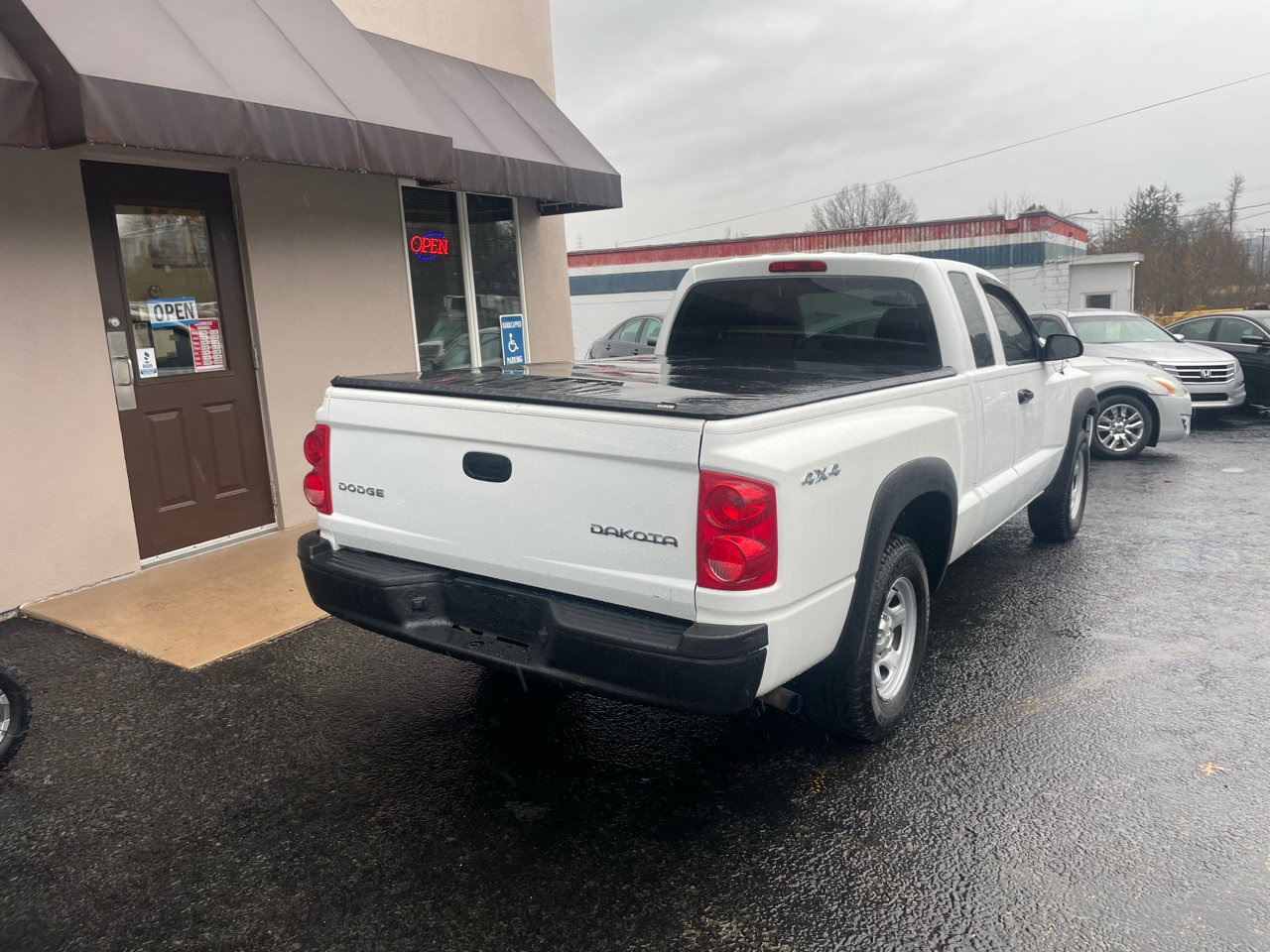 Used 2011 Dodge Dakota ST image 6