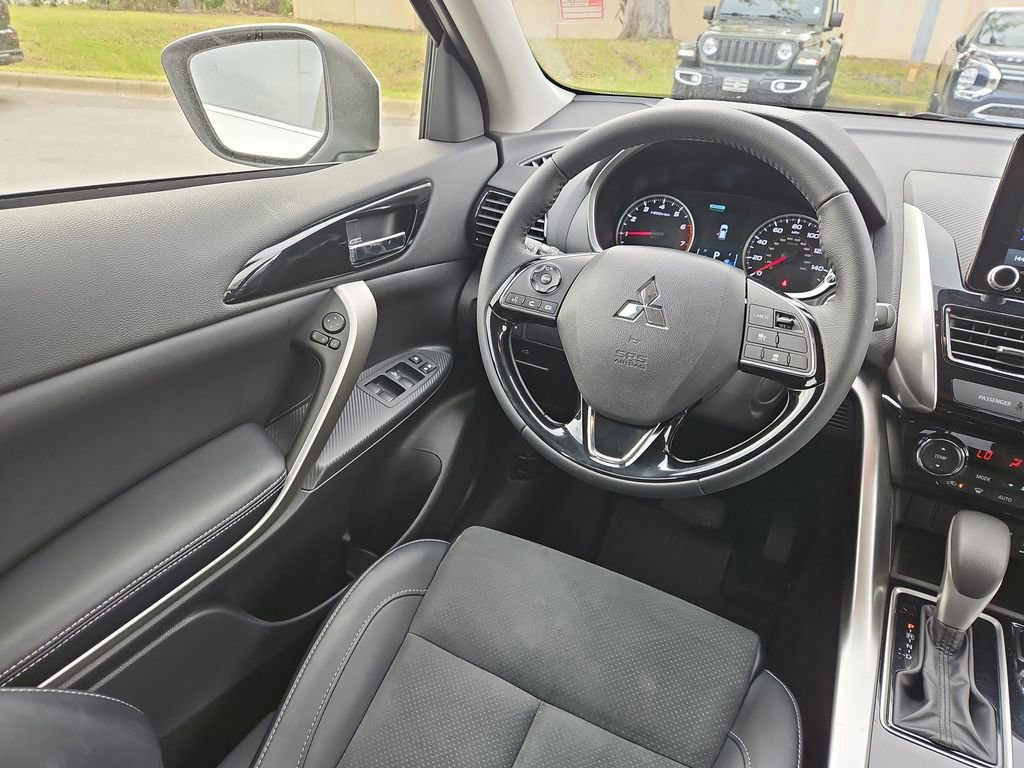 Used 2024 Mitsubishi Eclipse Cross SE image 10