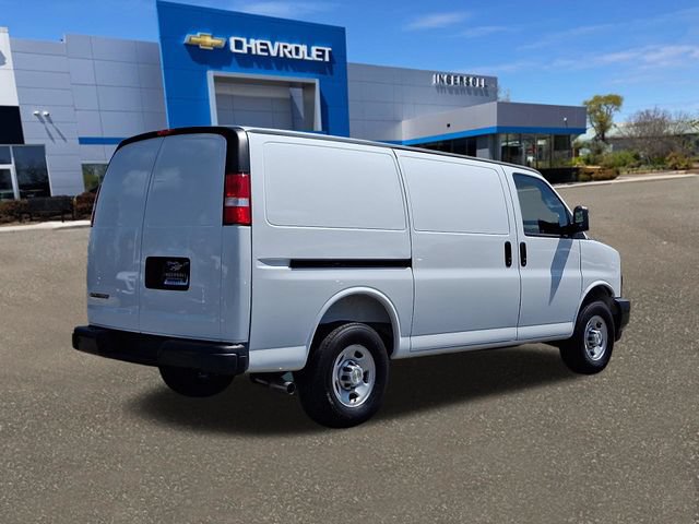 Used 2026 Chevrolet Express 3500 w/ Driver Convenience Package RWD image 26