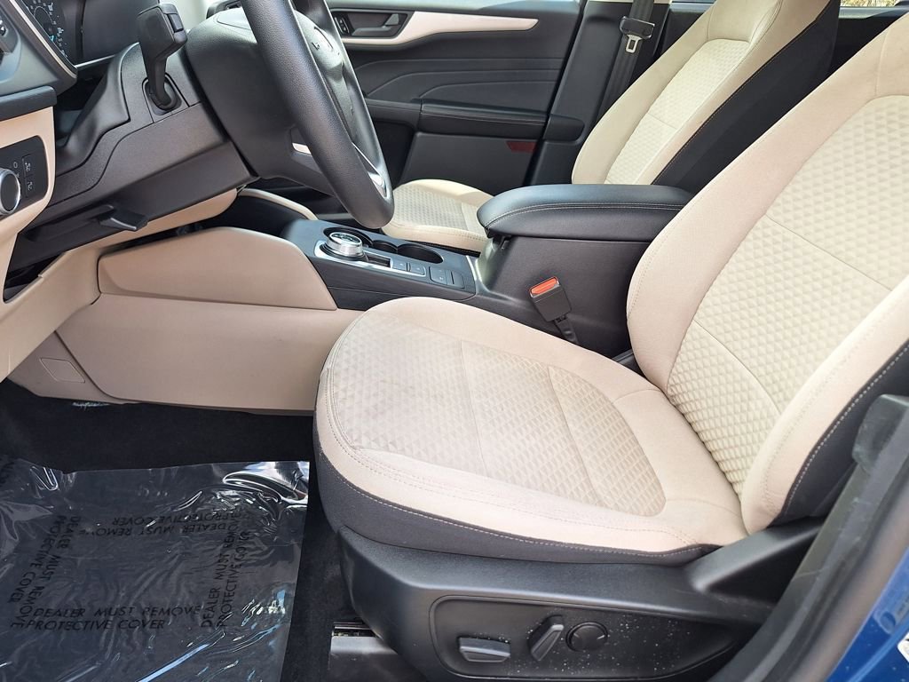 Used 2022 Ford Escape SE image 11
