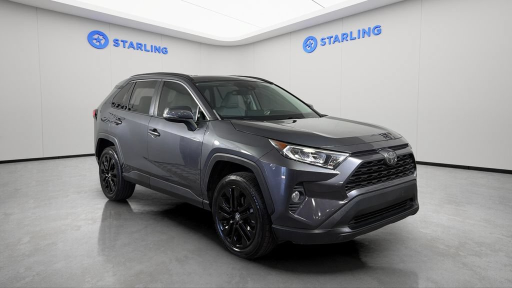 Used 2020 Toyota RAV4 XLE Premium FWD image 14