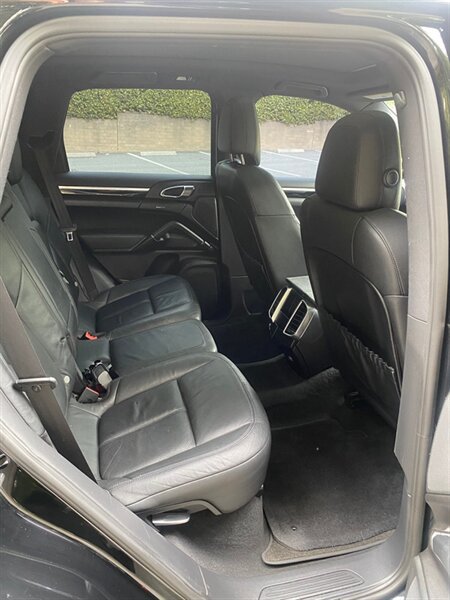 Used 2012 Porsche Cayenne AWD/4WD image 23