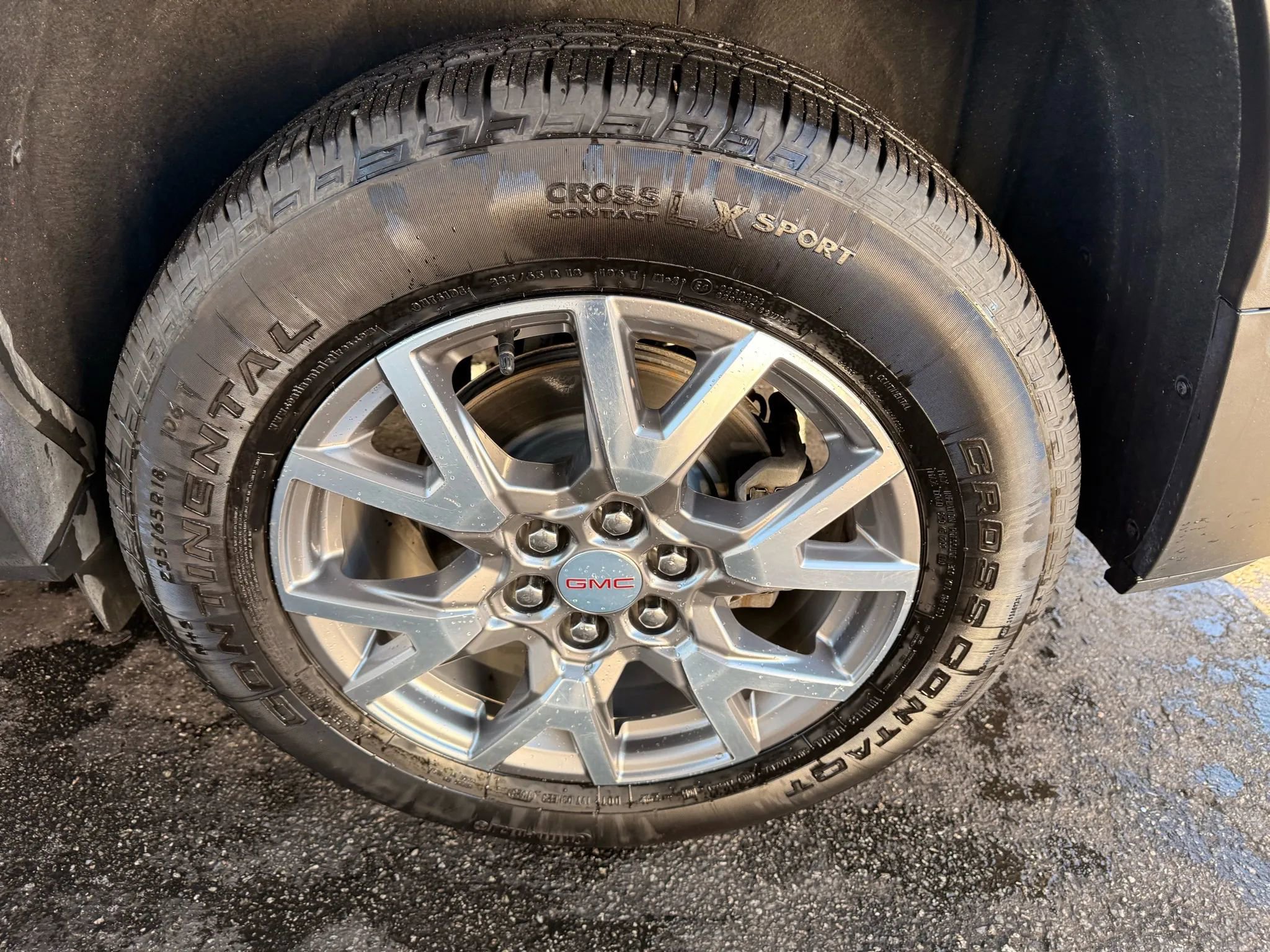 Used 2022 GMC Acadia SLT w/ LPO, Floor Liner Package image 95