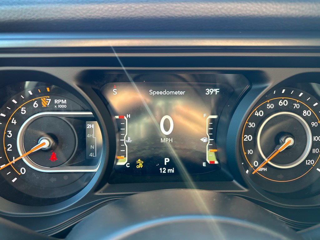 New 2026 Jeep Gladiator Sport AWD/4WD image 13