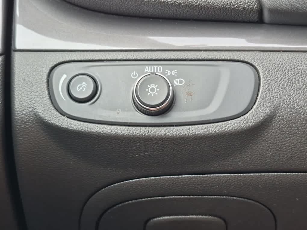 Used 2019 Buick Encore Preferred FWD image 18