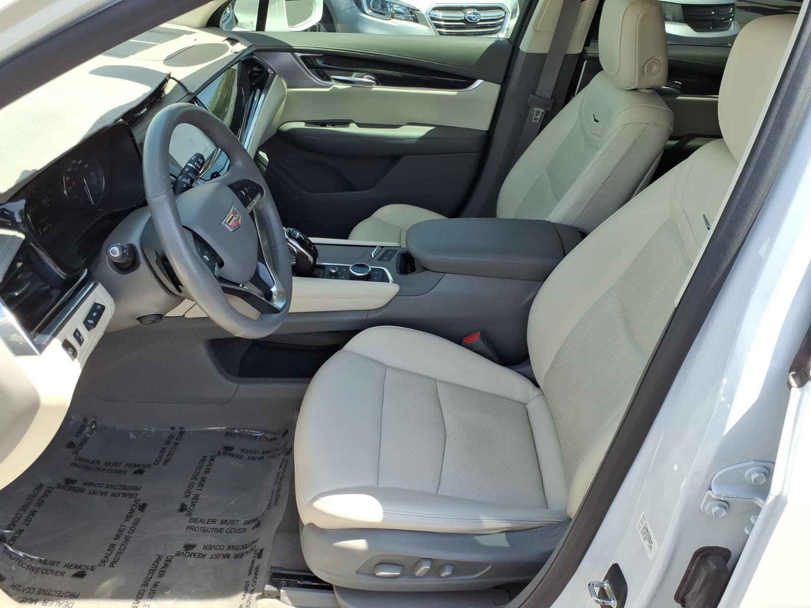 Used 2020 Cadillac XT6 Premium Luxury FWD image 12
