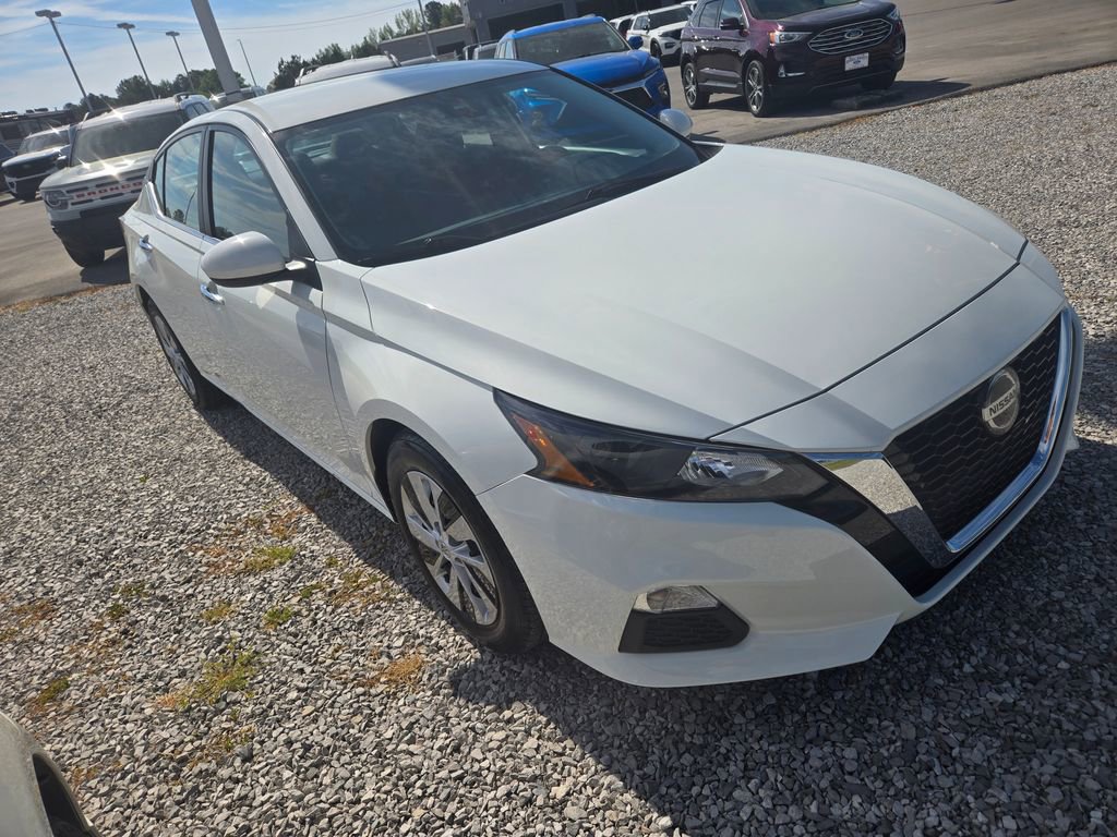 Used 2022 Nissan Altima 2.5 S image 2