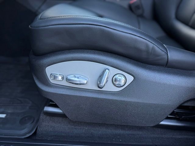 New 2026 Porsche Macan image 15