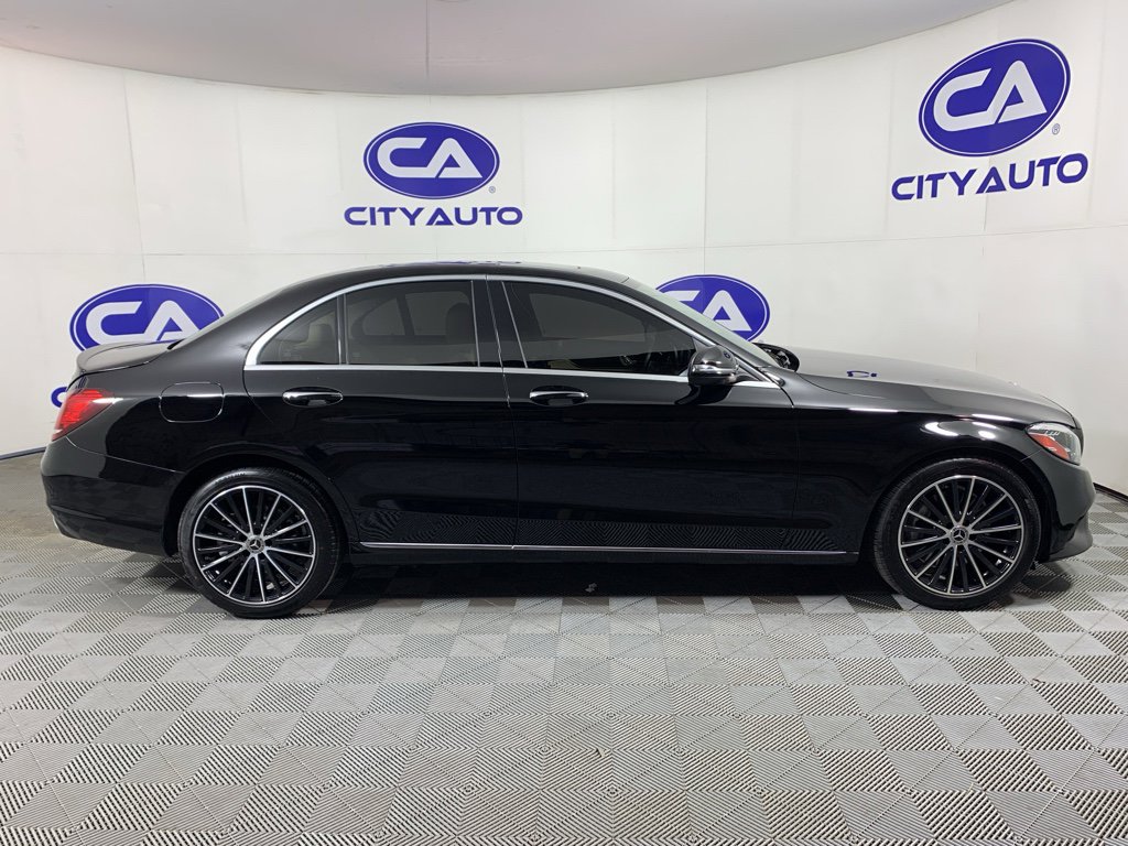 Used 2020 Mercedes-Benz C 300 Sedan image 2