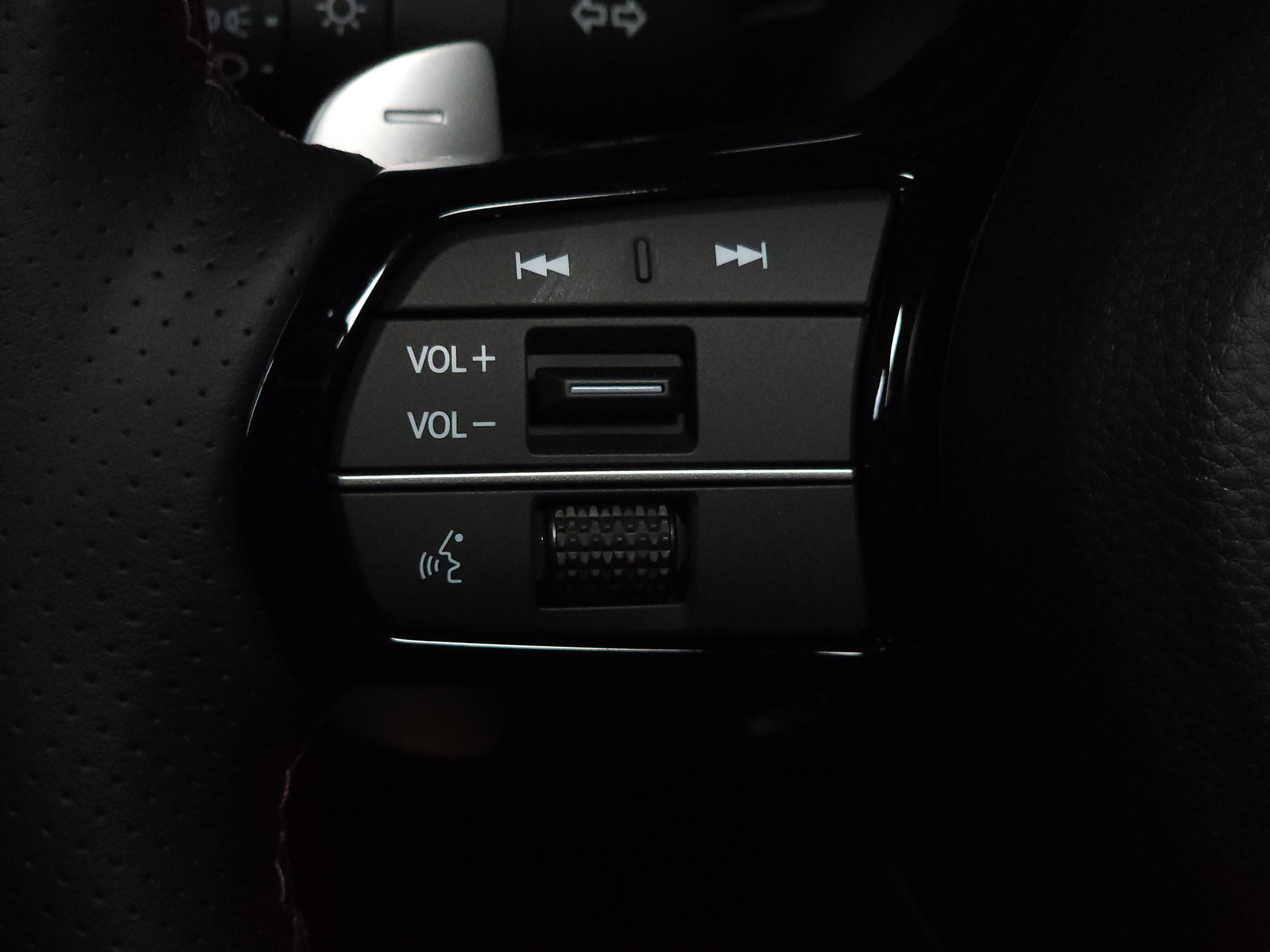 New 2025 Acura ADX A-Spec image 19