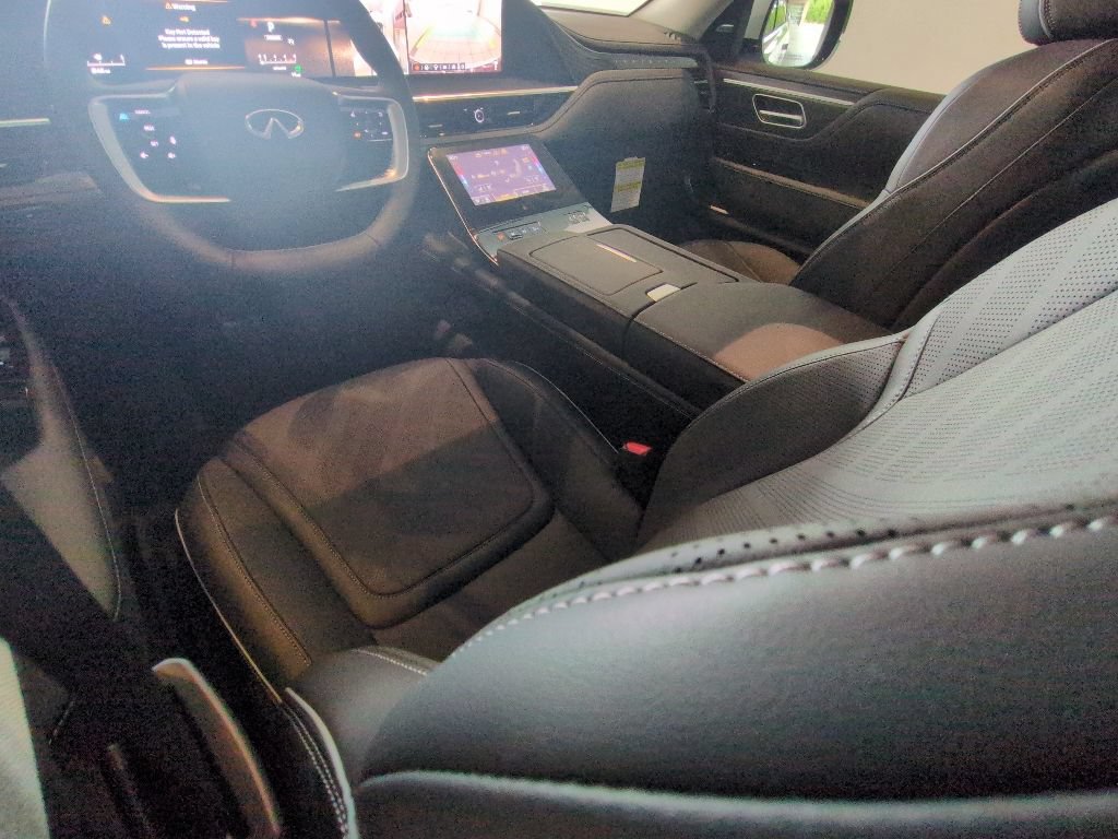 New 2026 INFINITI QX80 Luxe RWD image 24